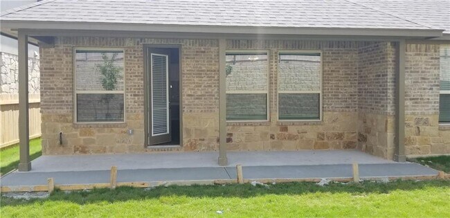 Building Photo - 908 Kingston Pl