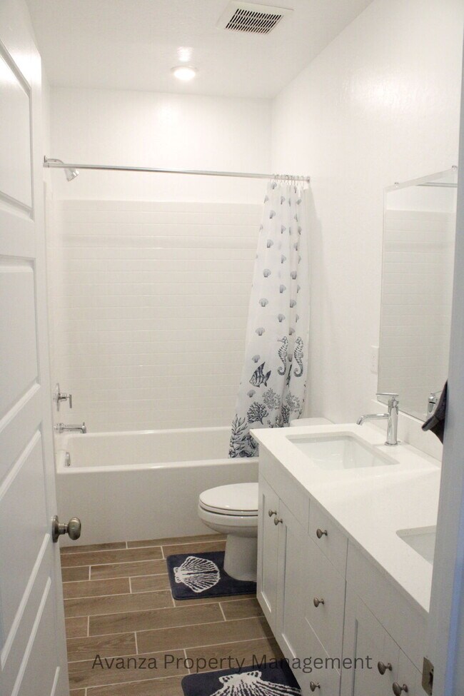 Building Photo - 3422 N Ensanada Ave