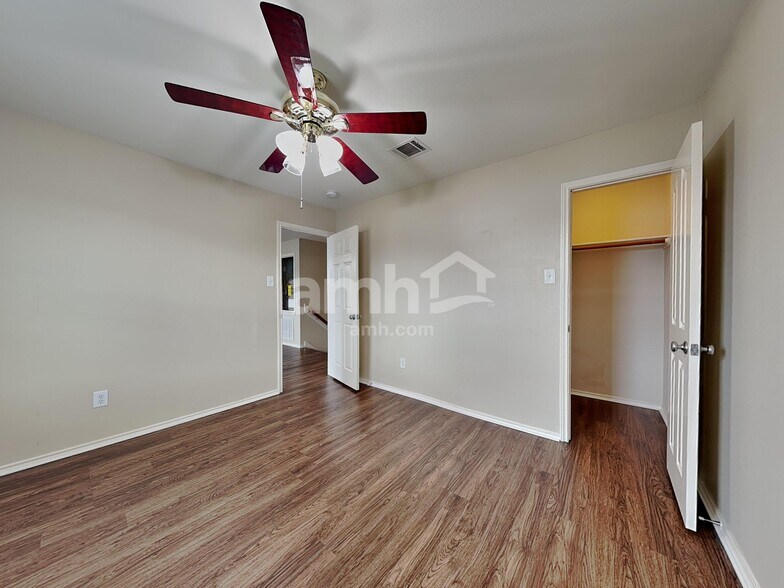 Building Photo - 20927 Banyan Crest Ln