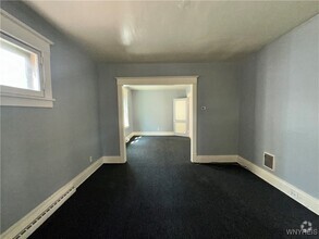 Building Photo - 62 Laforce Pl