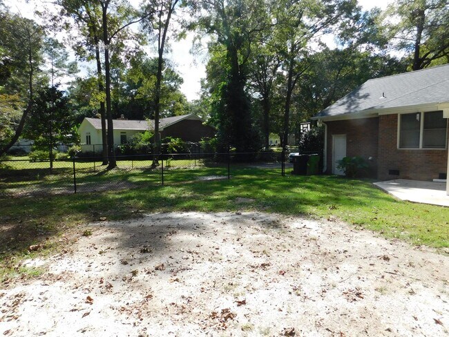 Building Photo - 278 Gatewood Dr