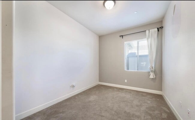Building Photo - 9200 Rancho Viejo Dr