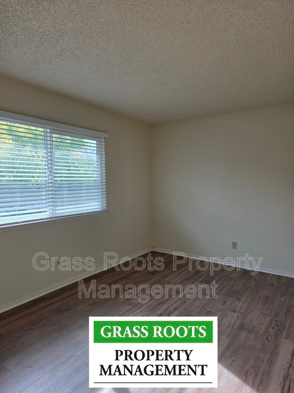 Building Photo - 11541 Garnet Way