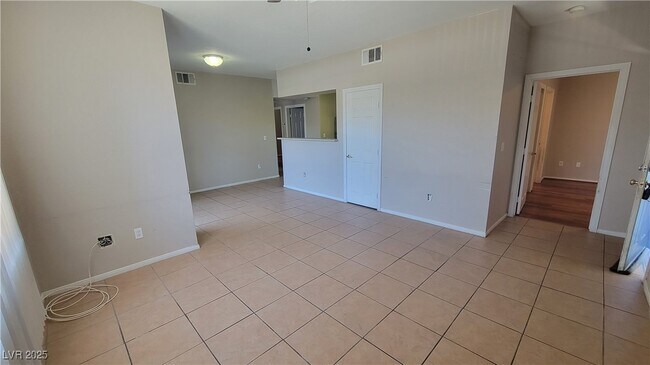 Building Photo - 6955 N Durango Dr