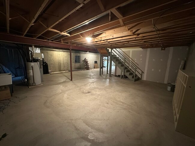 Building Photo - 1055 Knollwood Ln