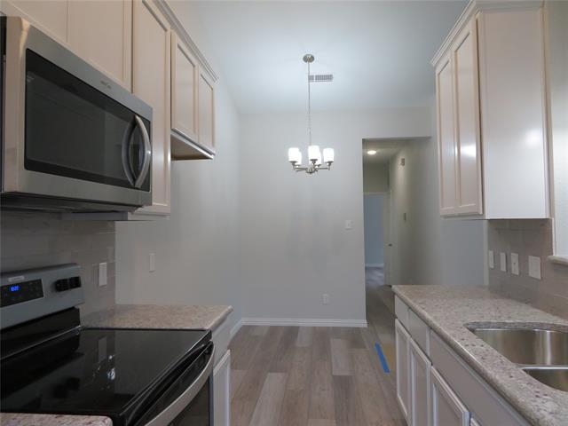 Building Photo - 2709 Stratford Ct