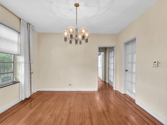 Building Photo - 2443 N Meridian Ave