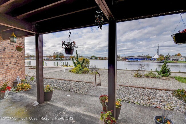 Building Photo - 77 E Water St