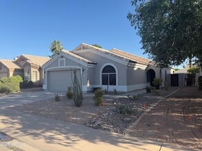 Building Photo - 1438 E Cindy St
