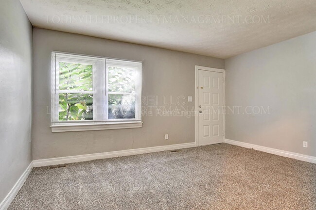 Building Photo - 6604 Miles Ave