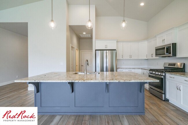 Building Photo - 603 Balancing Rock Dr