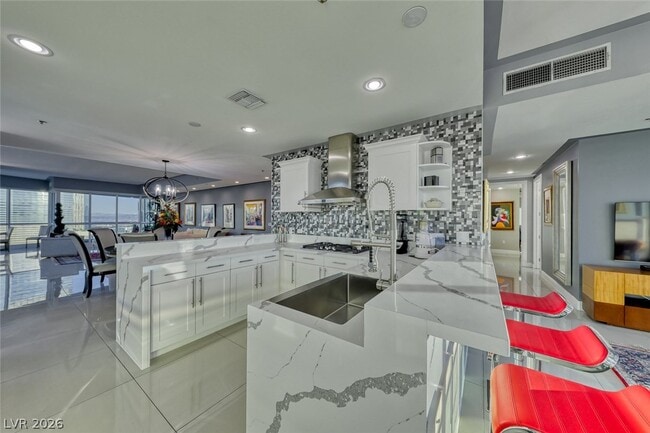 Building Photo - 4575 Dean Martin Dr