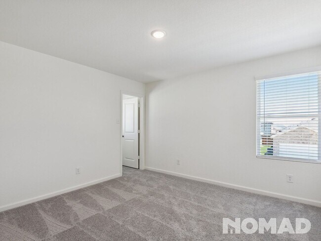 Building Photo - 4 Bedroom Single Family Home in Crowley