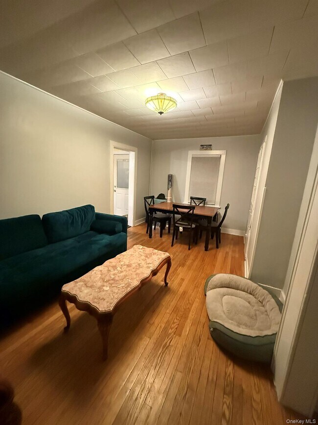 Building Photo - 22 W Church St