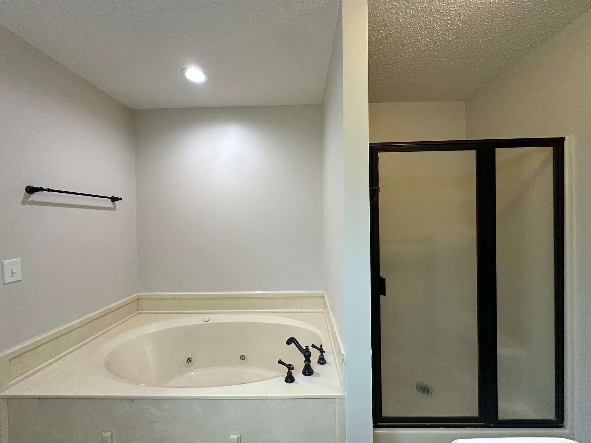 Building Photo - 722 Hobbs Rd SE