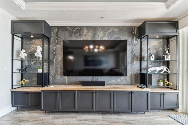 Building Photo - 200 Skiff Point