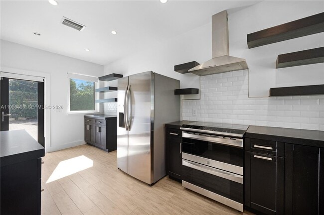 Building Photo - 6476 SW 10th Terrace