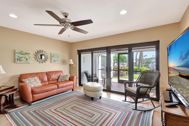 Building Photo - 2299 Treasure Isle Dr