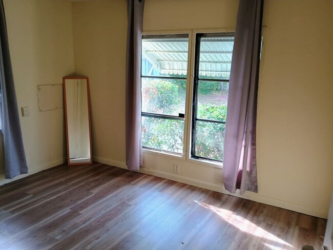 Building Photo - Adorable 1 bedroom one bathroom