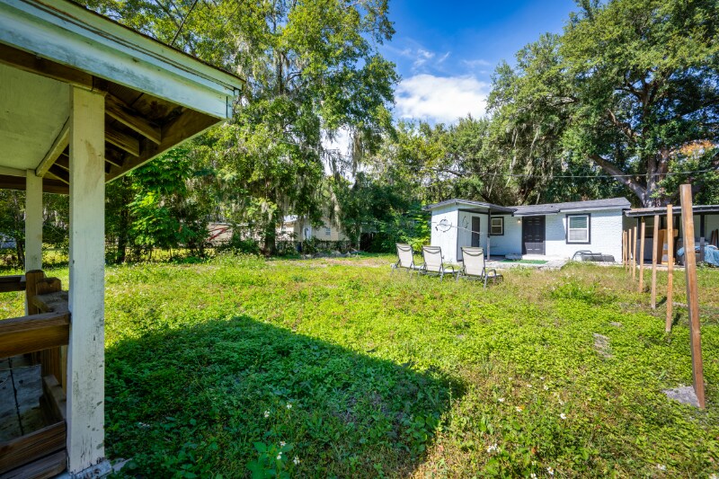 Building Photo - 304 Bernard Rd