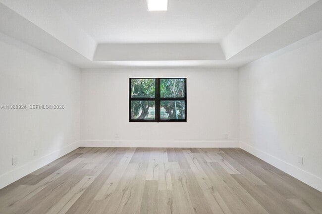 Building Photo - 4100 E Gardenia Ave