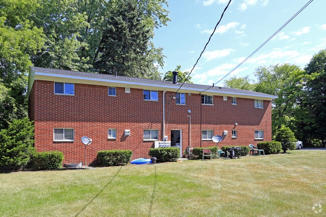 Building Photo - Brandon Hills Manor