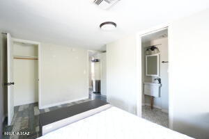 Building Photo - 1023 E Lee St