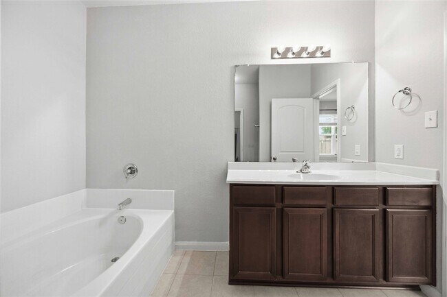 Building Photo - 22530 Threefold Ridge Dr