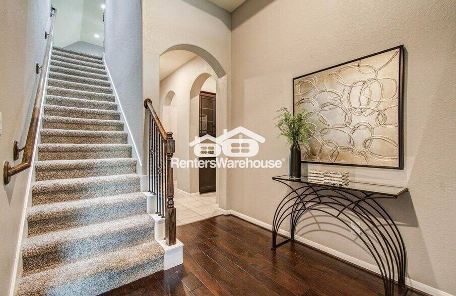 Building Photo - 17622 Quiet Shores Dr