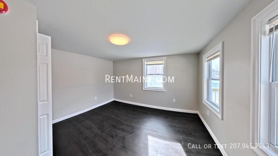 Building Photo - 6 Cram St