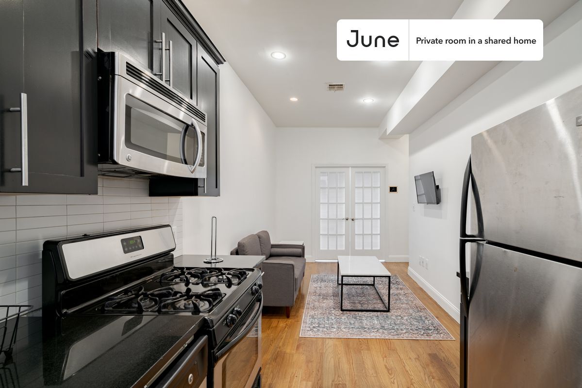 Building Photo - Room in Shared 4 bed/1 bath home in Crown Heights