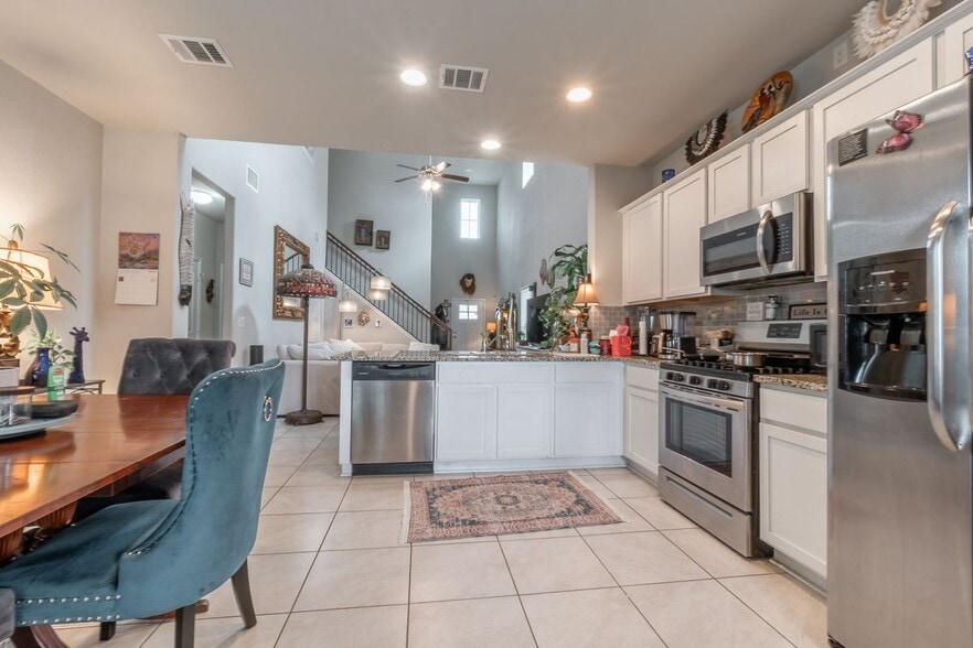 Building Photo - 1124 La Conterra Blvd