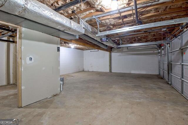 Building Photo - 205 Kingswood Dr