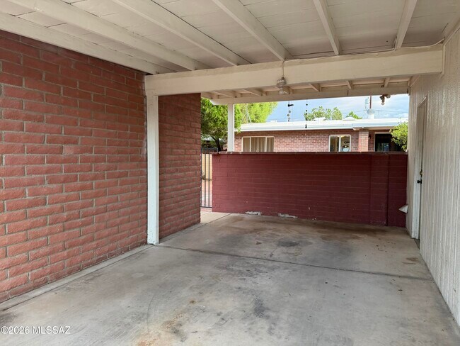 Building Photo - 3207 E Fairmount St