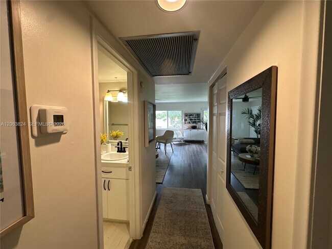 Building Photo - 13550 SW 6th Ct