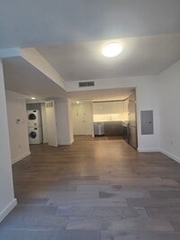 Building Photo - 107 Columbia Heights