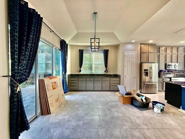 Building Photo - 6414 Salt Creek Ave