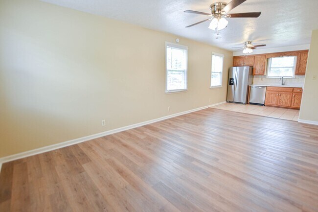 Building Photo - 509 Hietts Ln