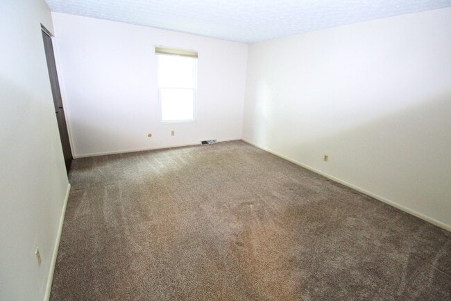 Building Photo - 4829 Dierker Rd