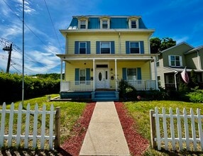 Building Photo - 500 N Division St