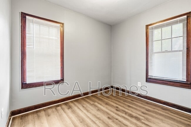 Building Photo - 969 N Linwood Ave