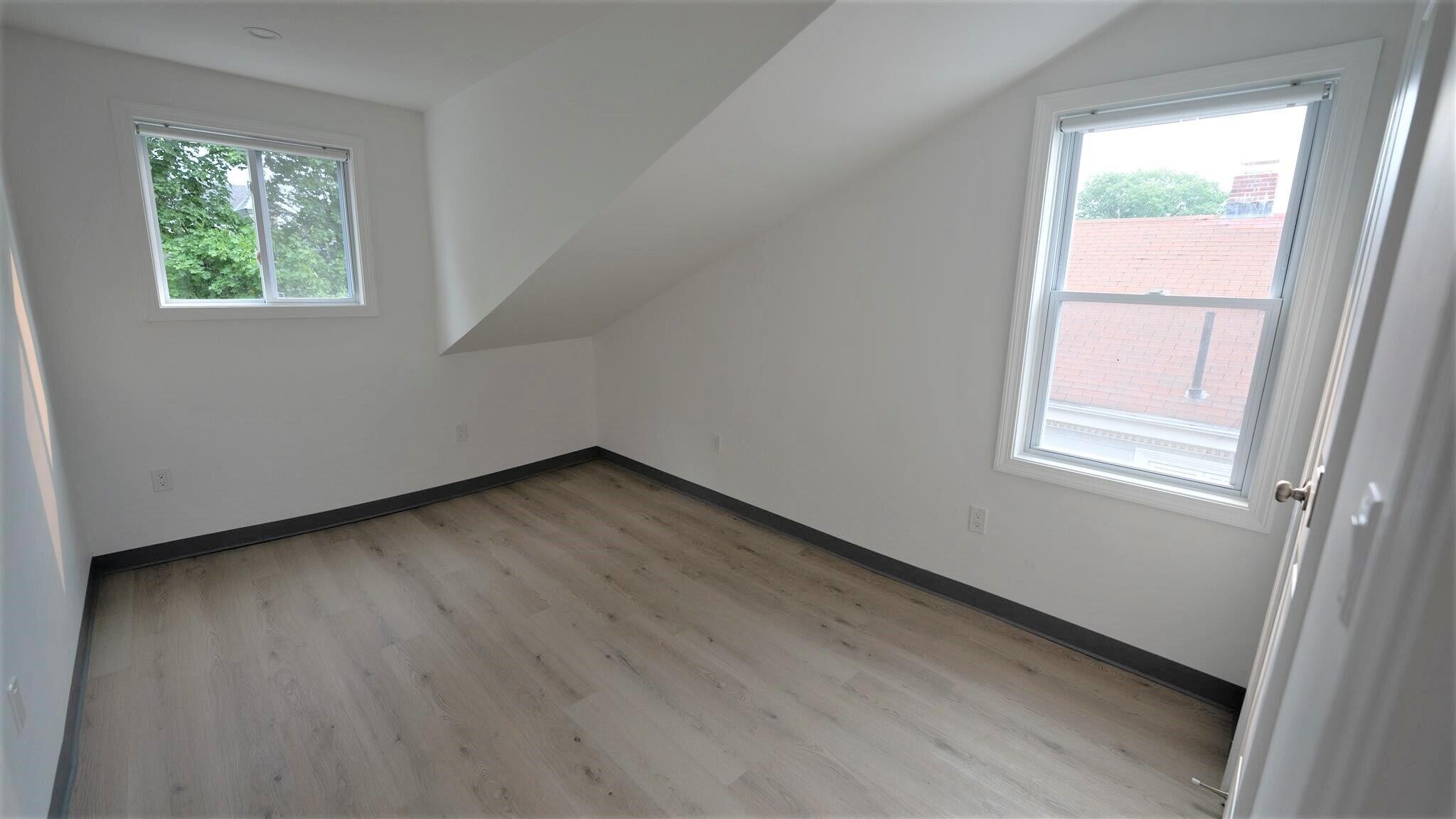 Building Photo - 303 Boston Ave