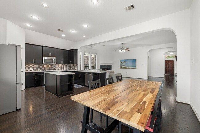 Building Photo - 10507 Angeline Springs Ln