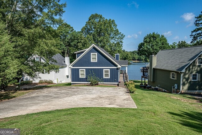Building Photo - 375 Arrowhead Trail