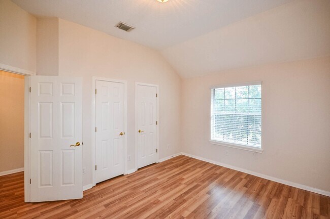 Building Photo - 3211 Chapel Creek Way