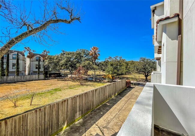 Building Photo - 4805 Jackson St