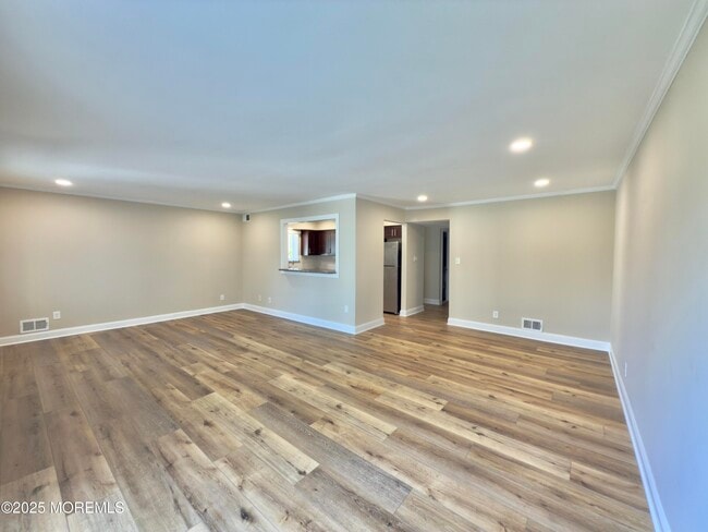 Building Photo - 79 Greenwood Dr