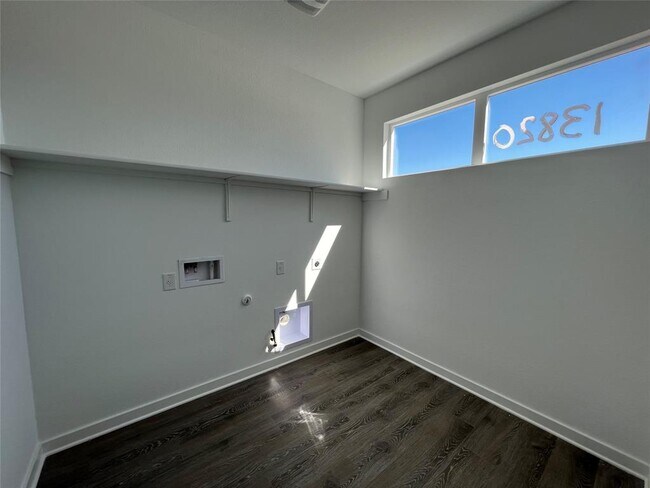 Building Photo - 13820 Lubeck Dr