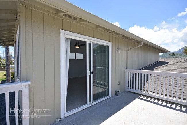 Building Photo - 443 Maluniu Ave