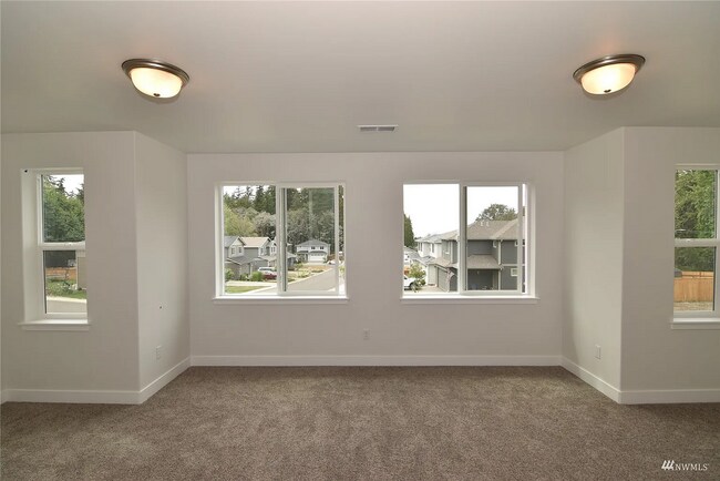 Building Photo - 390 Hammond St